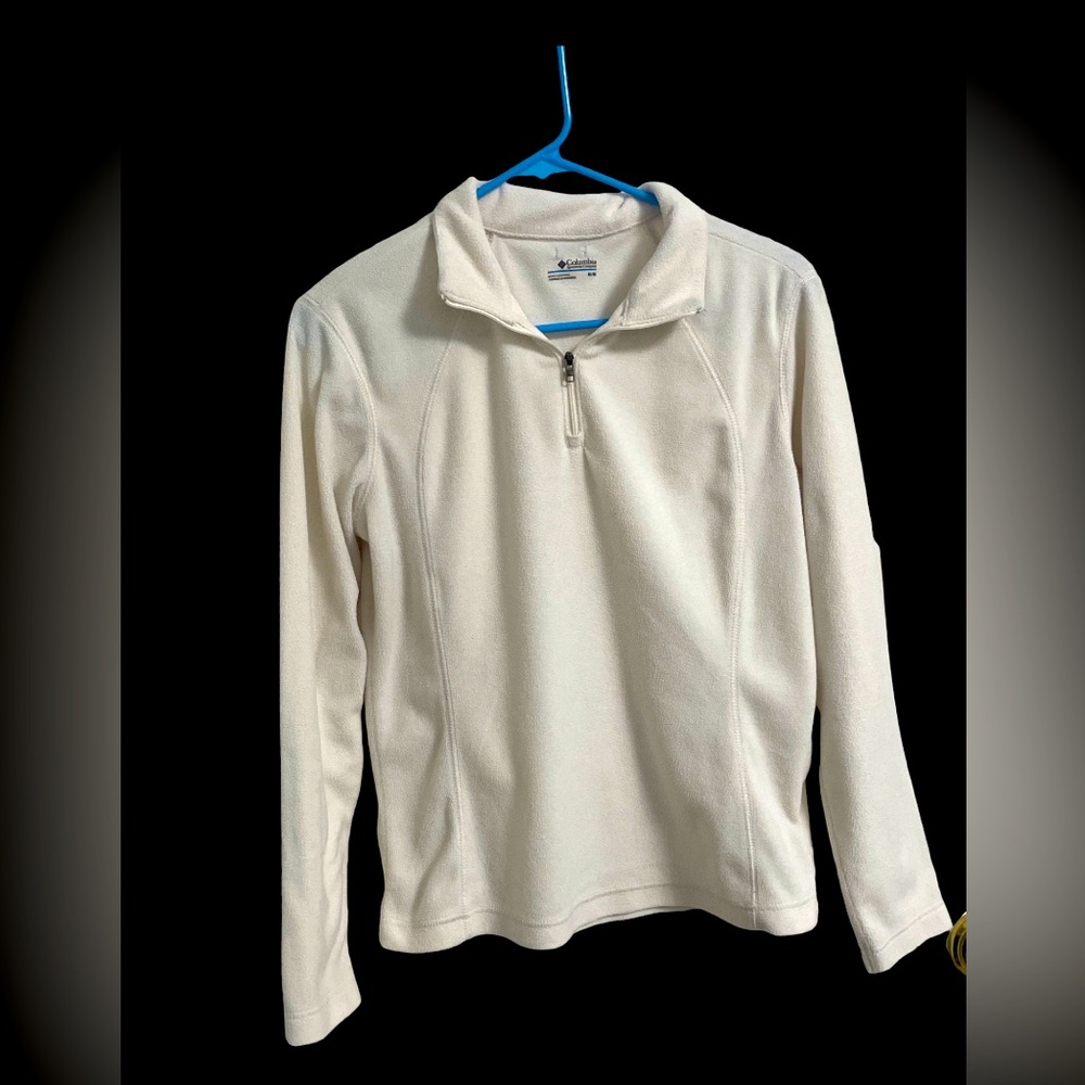 Cream Columbia women’s medium fleece